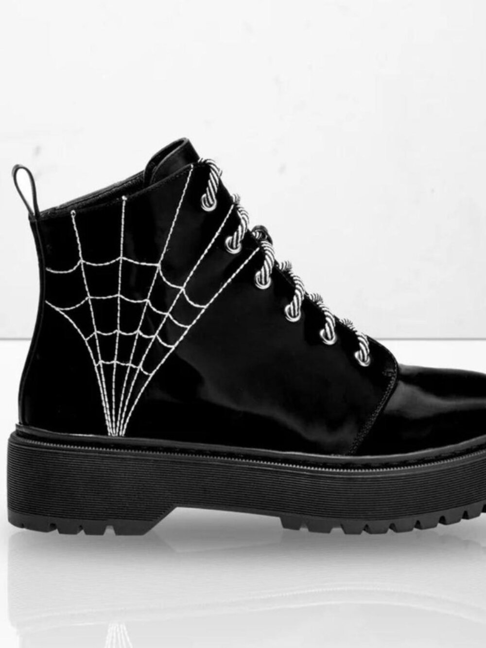 Disturbia Shelob Spiderweb Chunky Platform Boots Black Size 8 Discontinued